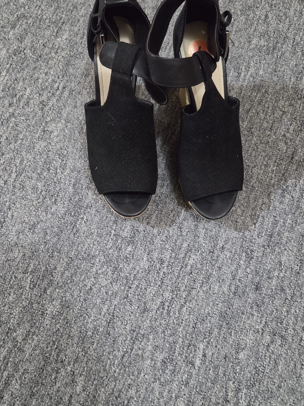 Black Open-Toe Women’s Sandals